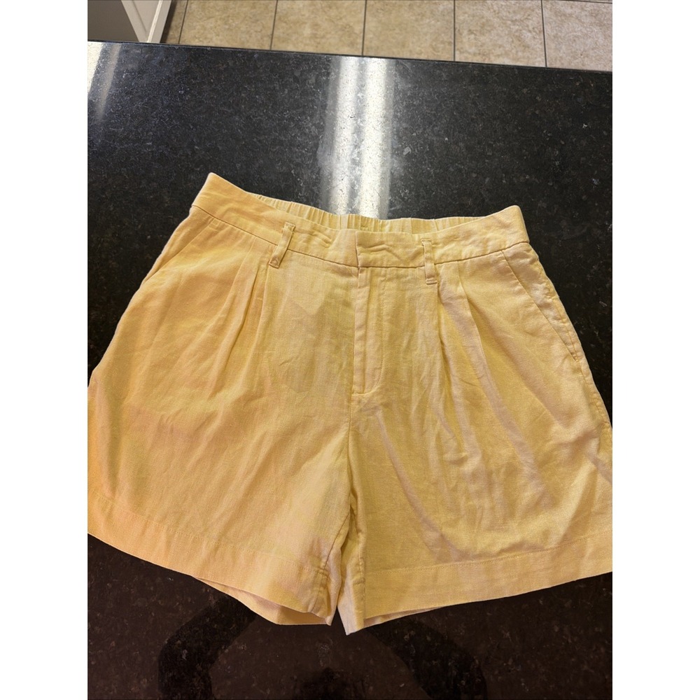 A‎ New Day Women's Butter Yellow Pleated Shorts Sz 10 Linen Old Money Vibes